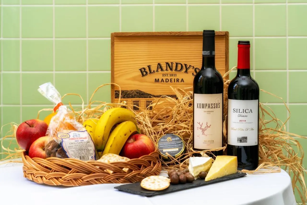 The Wine Lodges By An Island Apart Funchal  Hotel apartamentowy Funchal (Madeira)