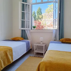 & Flower - Private Bedrooms Funchal (Madeira)